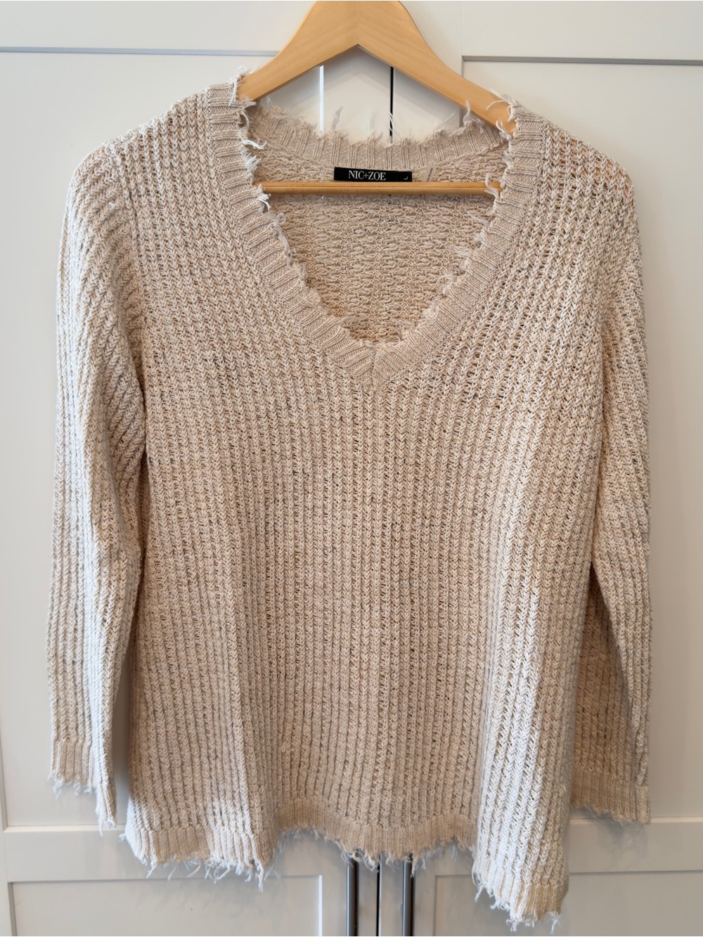 NIC+ZOE Frayed V-Neck Cotton/Linen Blend Ribbed Sweater in Cream Size Large